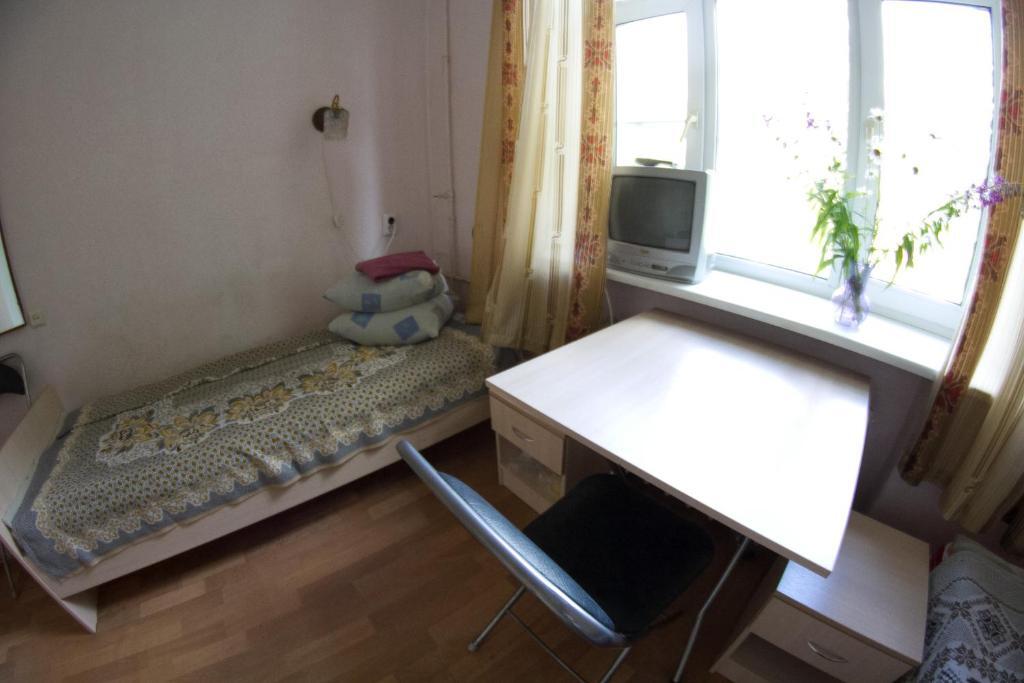 с подселением в 2-местном экономе 1 корпус 3 этаж