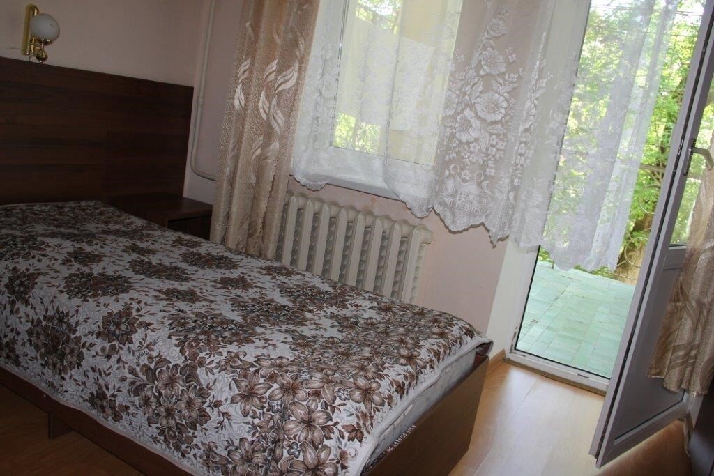 1-местный