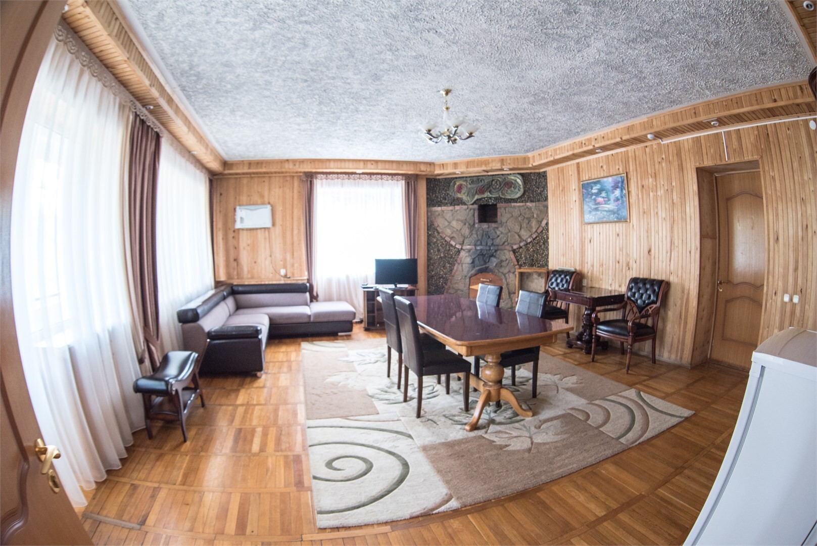 202 с камином