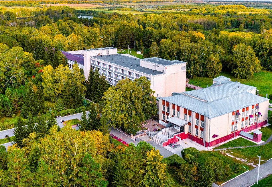 Краснозерский
