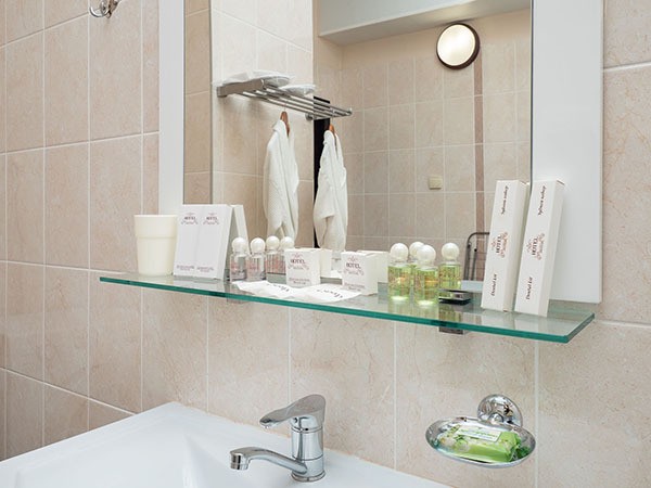 2 местный 1 комнатный без балкона с кухней