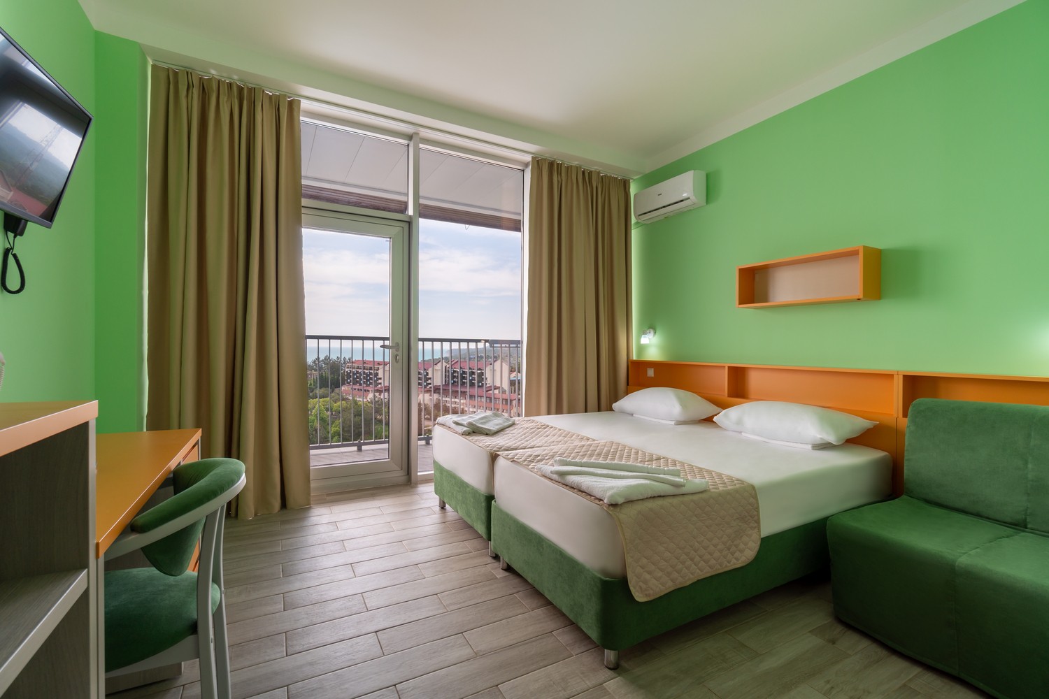 4-местный 2-комнатный с балконом