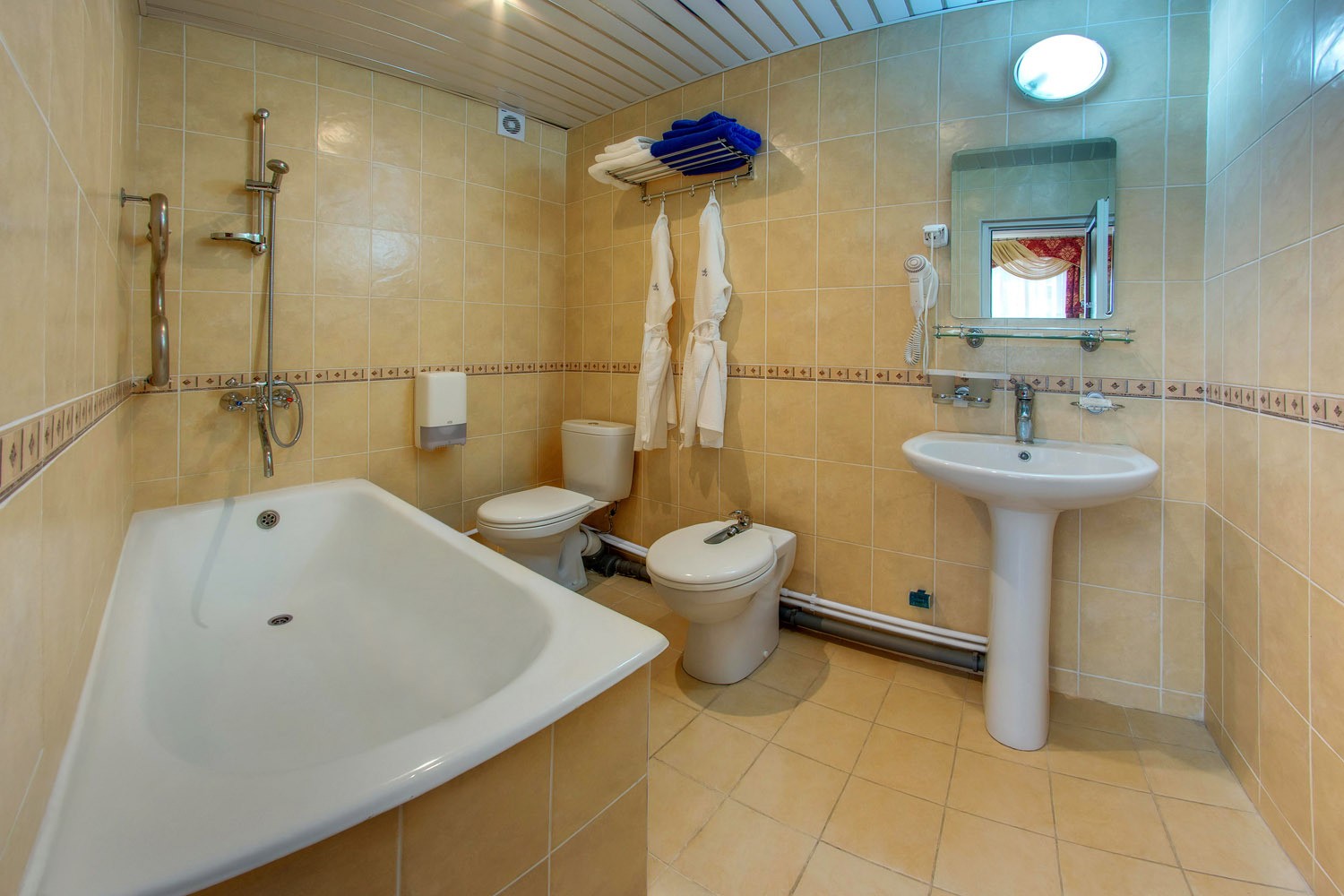 2-местный 2 комнатный номер Люкс (до реновации)