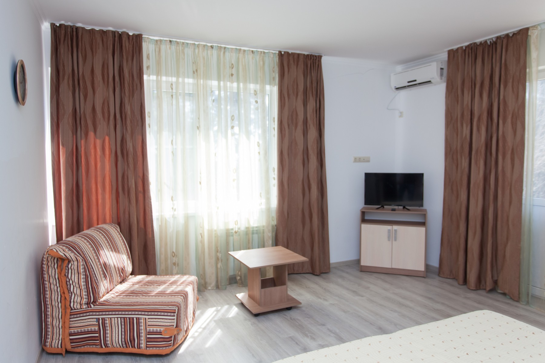 "Стандарт+" в Коттедже 2-местный 1-комнатный с/б (25м2)