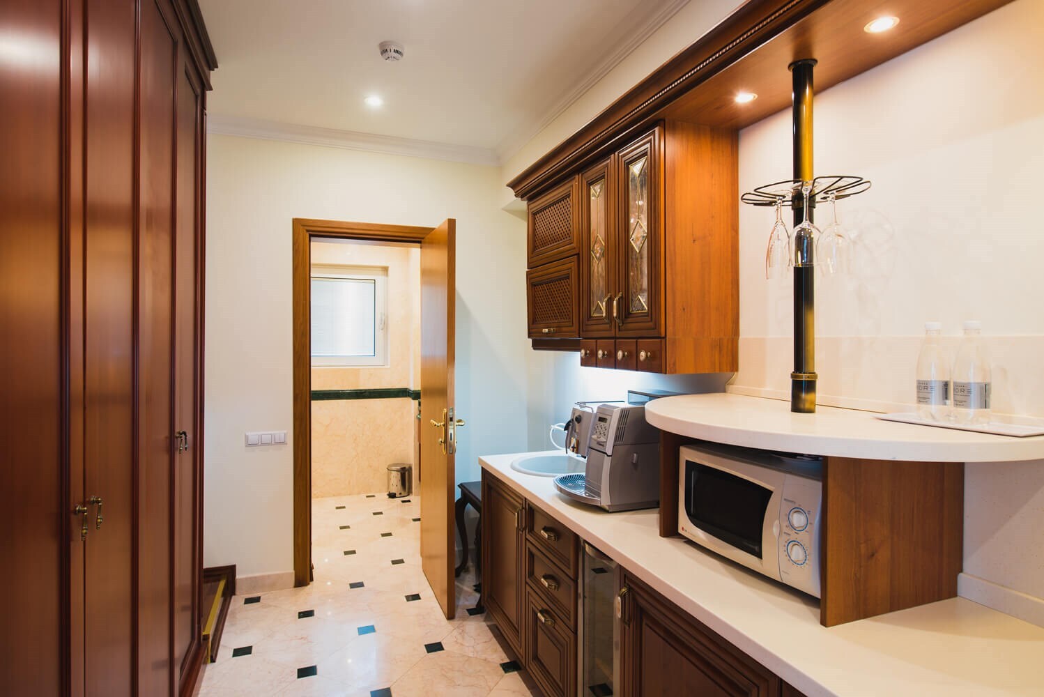 2-местные 1-комнатные с джакузи (на 3-м этаже ресторана "Море")