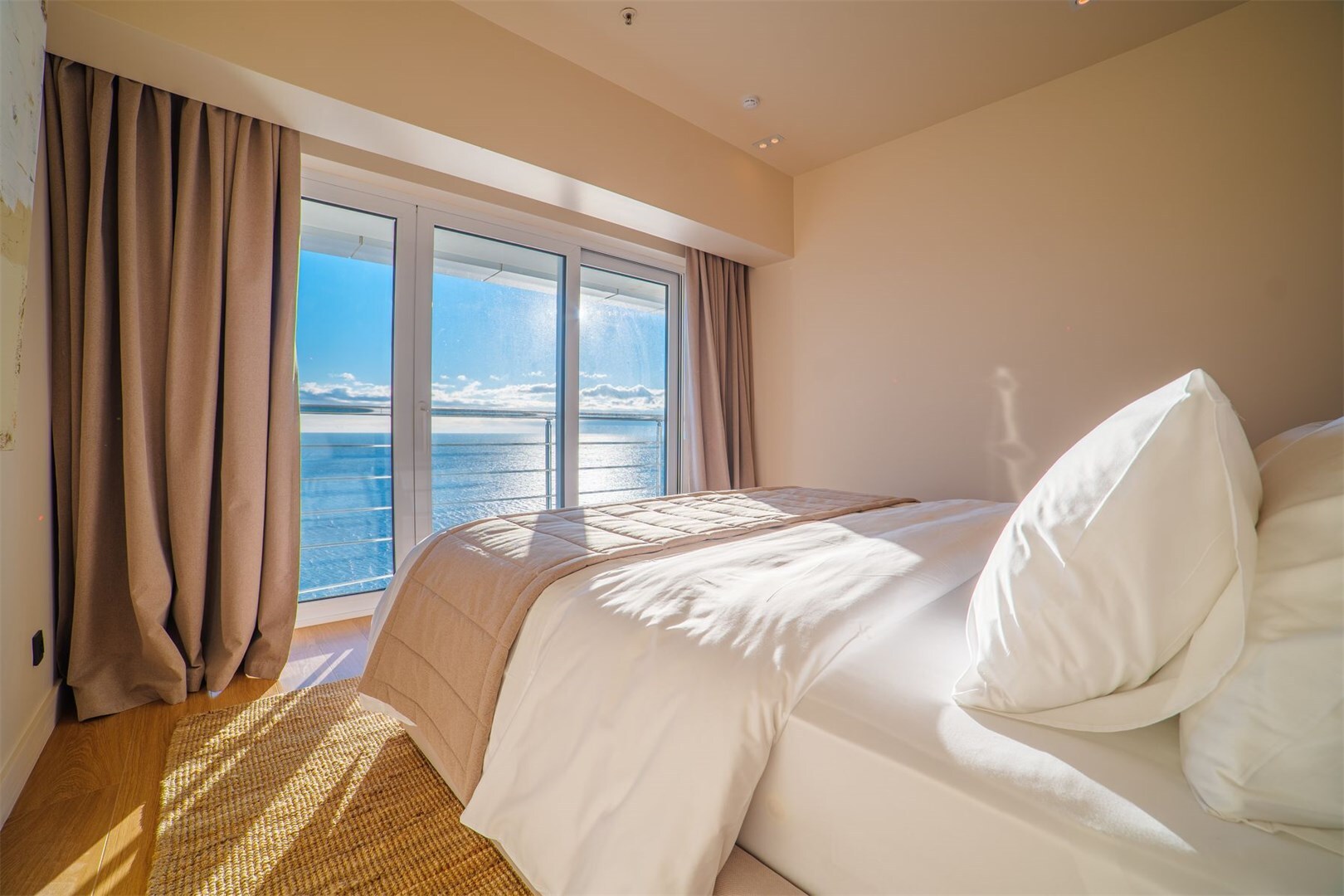 Премиум 2-местный 3-комнатный с 2-мя спальнями (корпус Sea Garden)