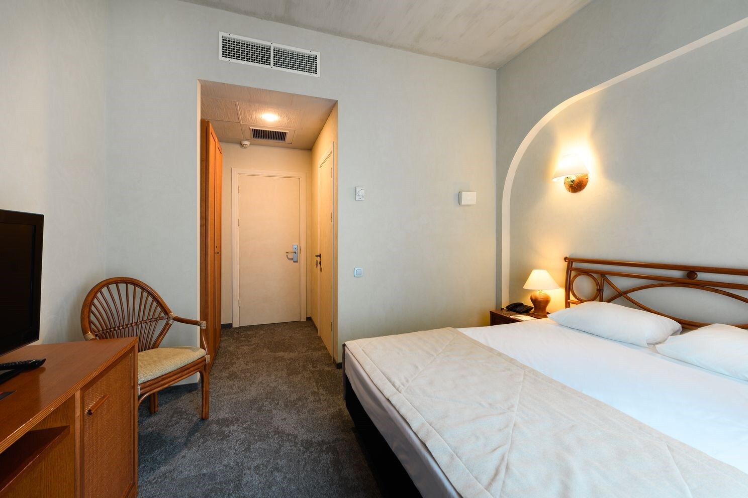 Базовый 2-местный 1-комнатный (вилла 1,2,6)