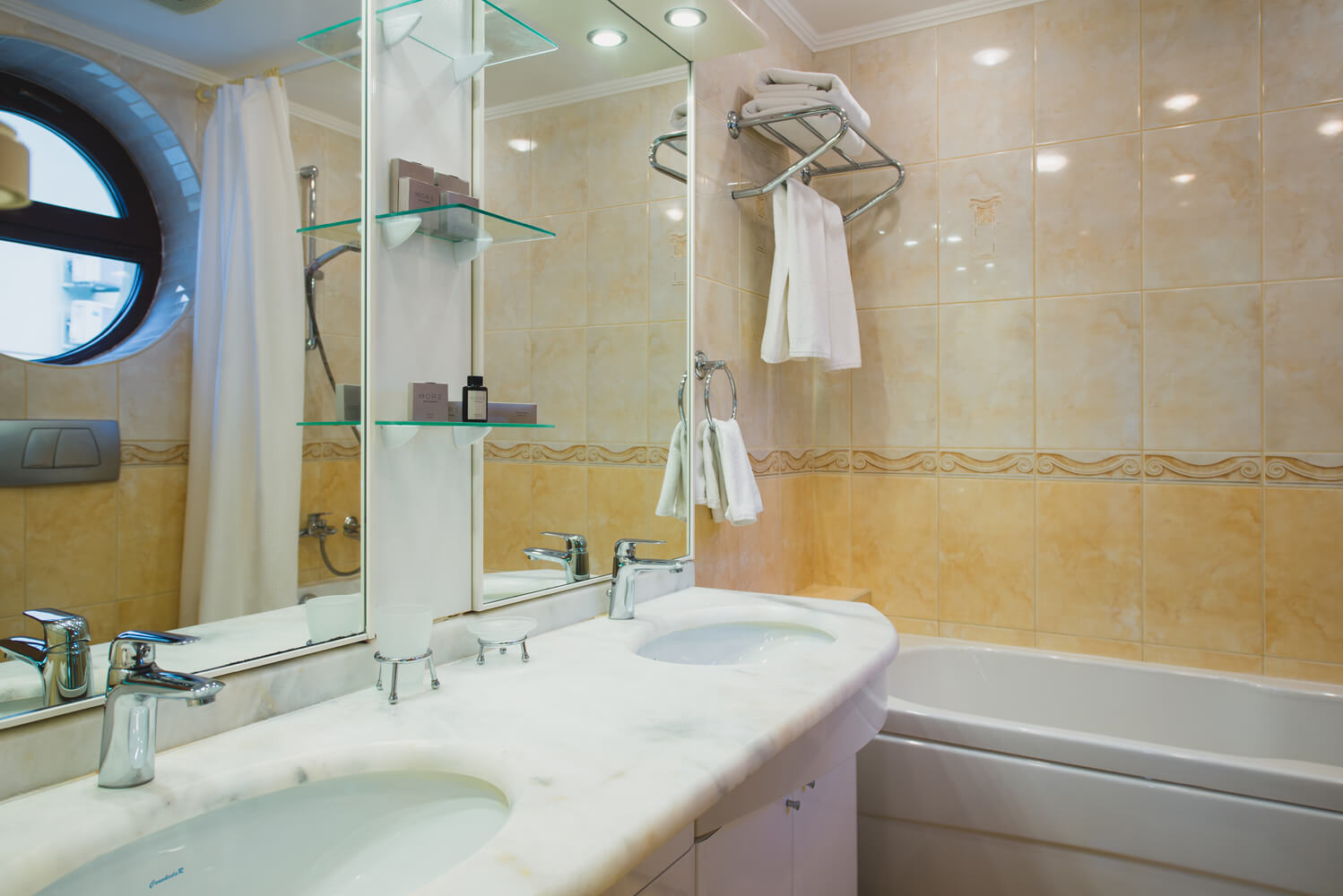 2-местный 2-этажный с 2-мя спальнями (вилла 3,8, СПА отель)