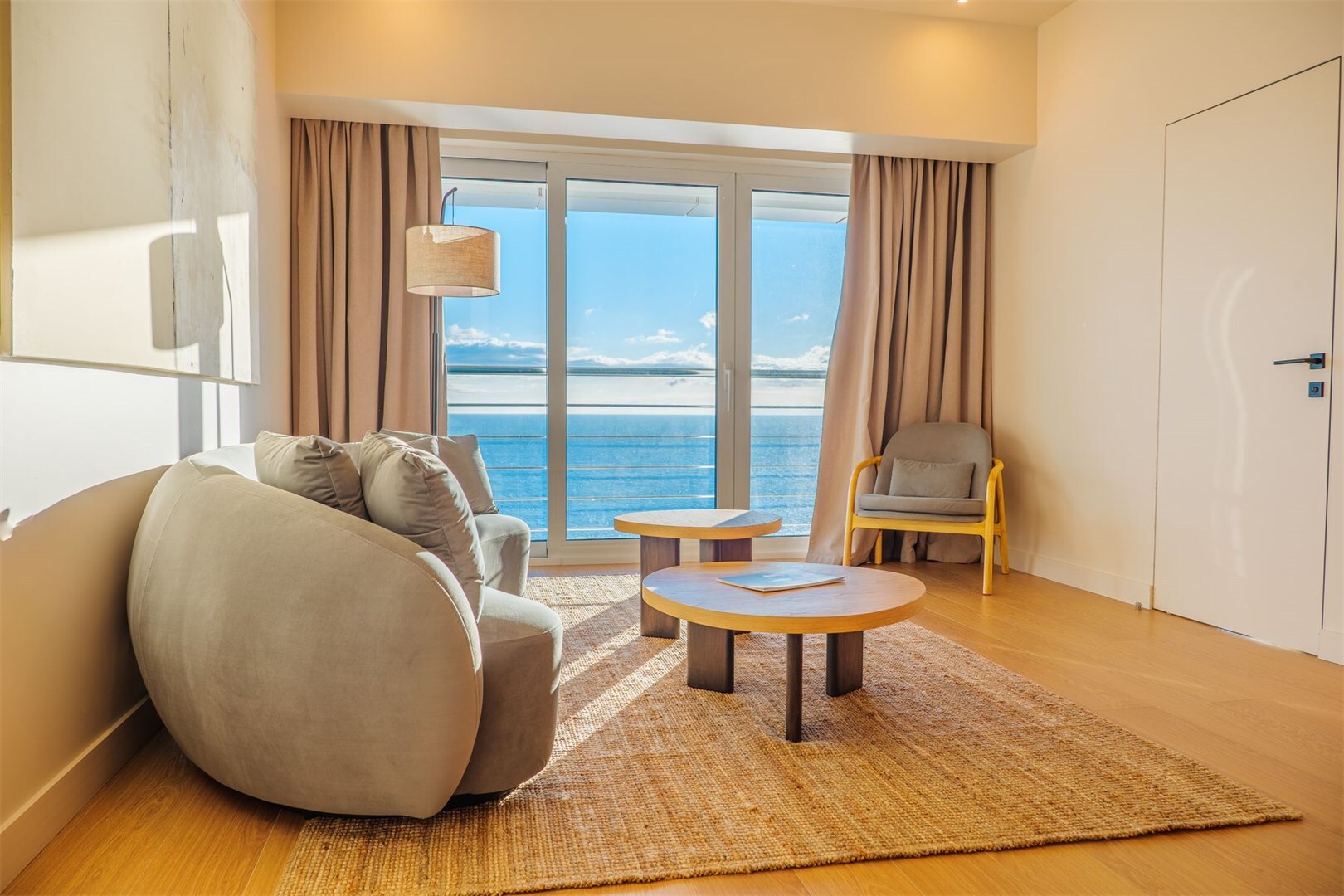 Премиум 2-местный 3-комнатный с 2-мя спальнями (корпус Sea Garden)