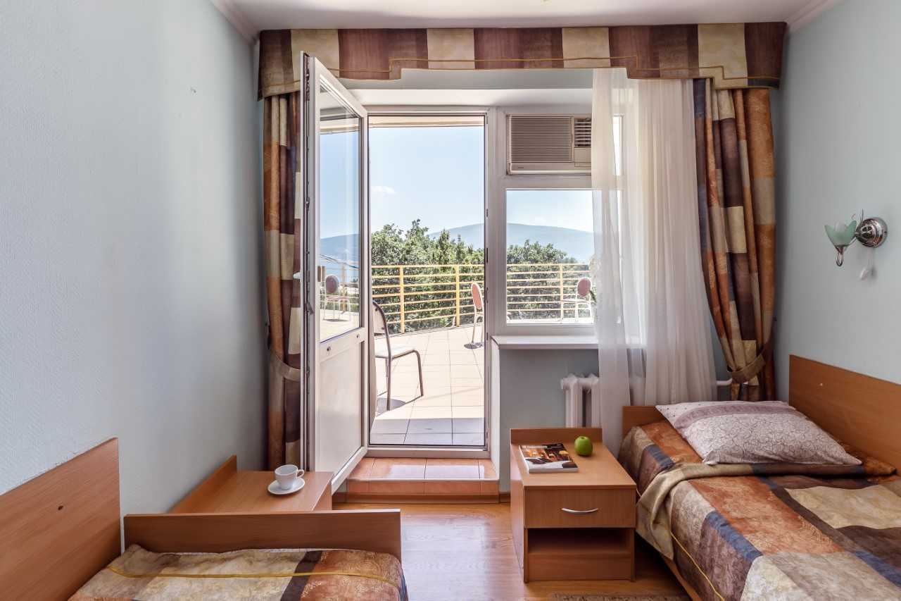 4-местный 2-комнатный