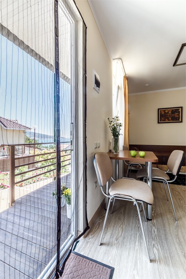 семейный в коттедже 3-м