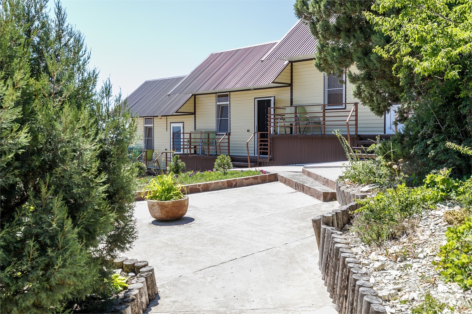 семейный в коттедже 3-м