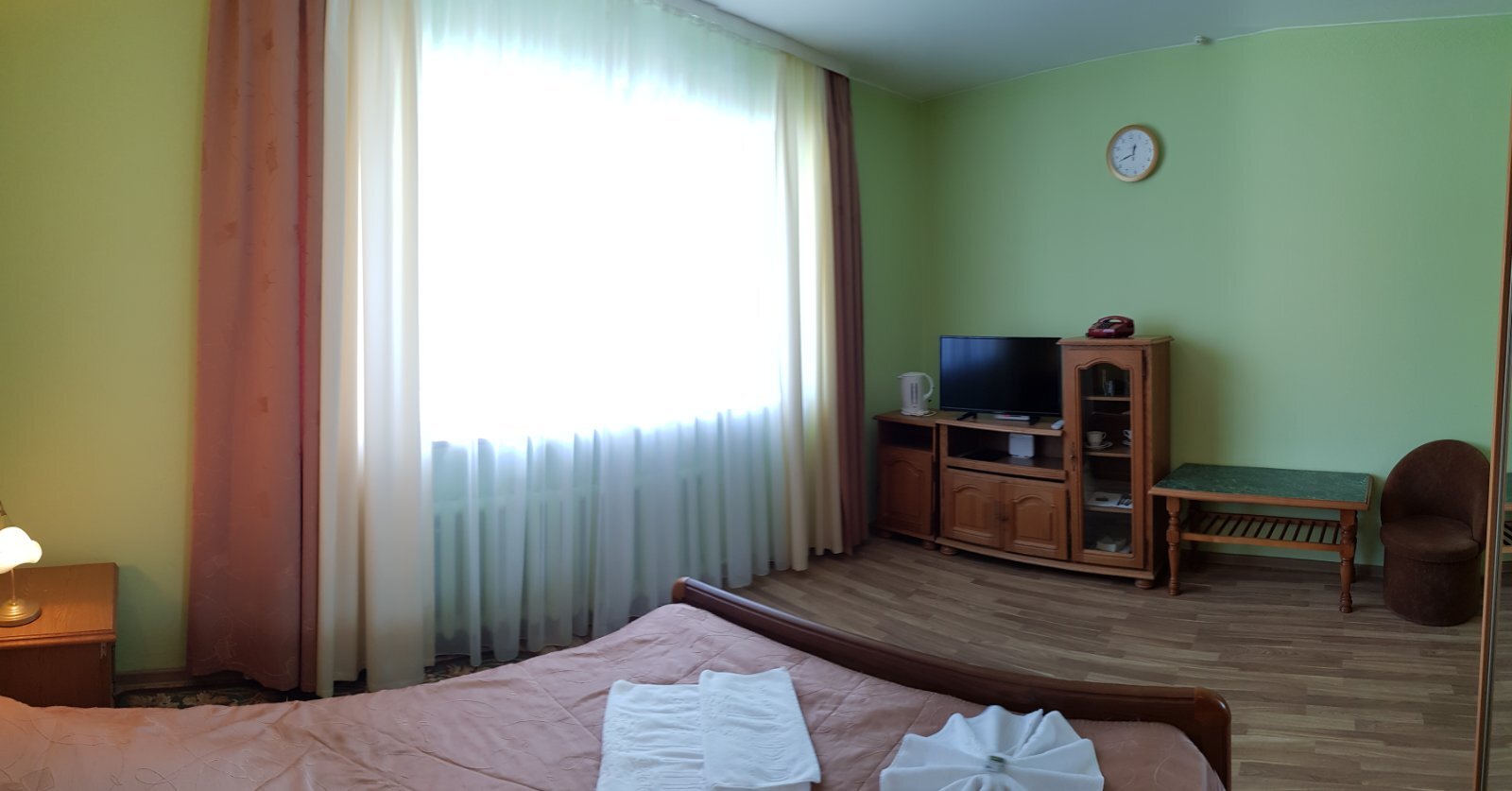 1-местный корпус Сосновый (1, 2, 3, 7, 8, 9, 13, 14), Коттедж 6 (сп. 2,4)