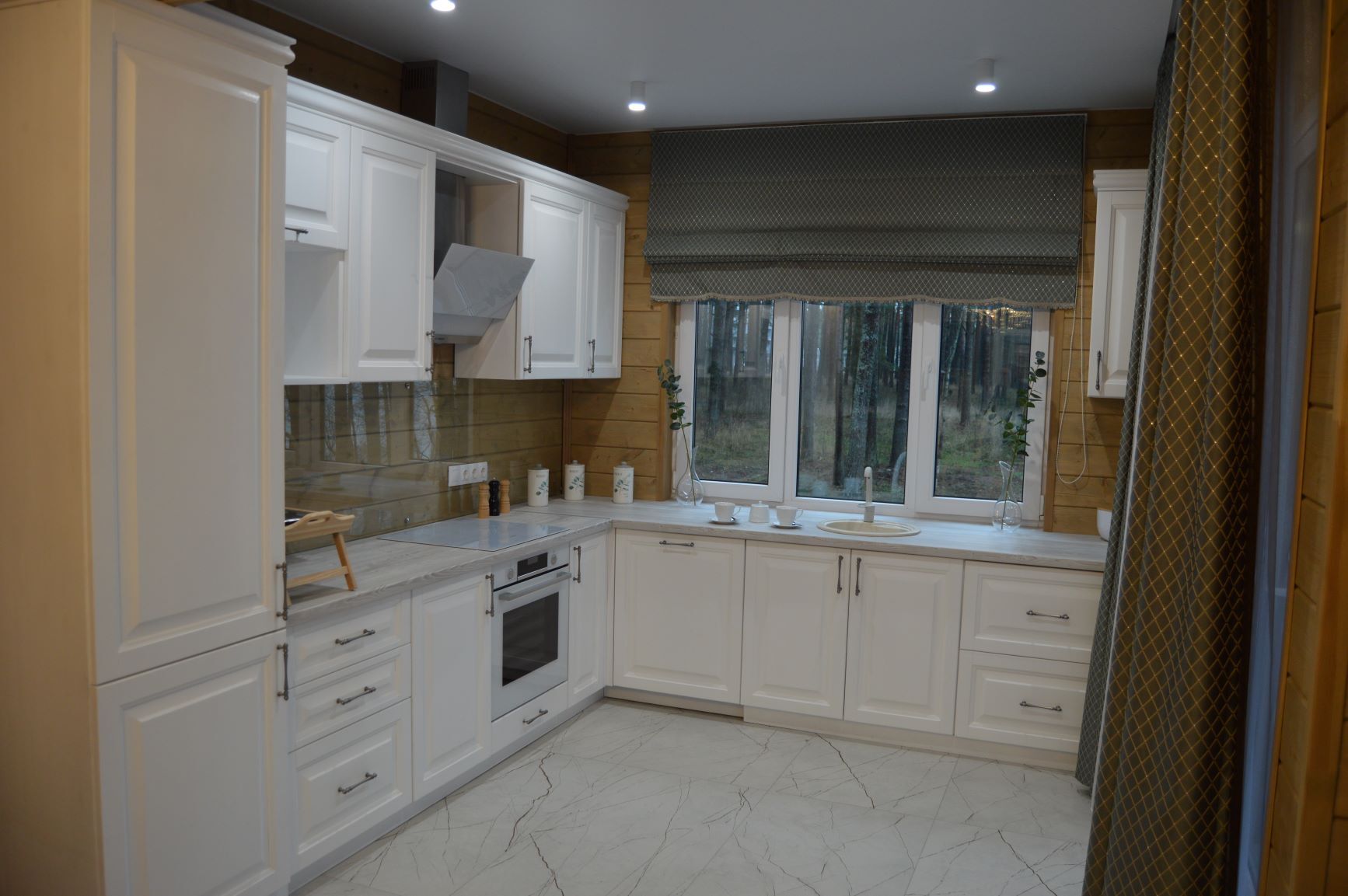 8-местный 4-комнатный