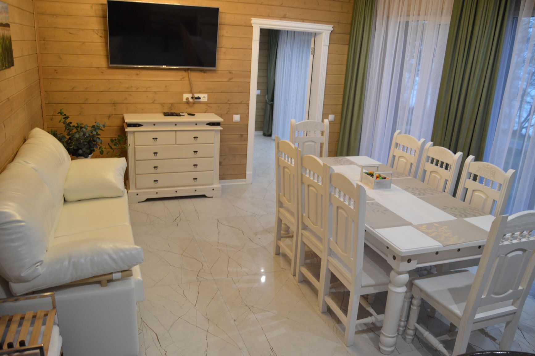 8-местный 4-комнатный