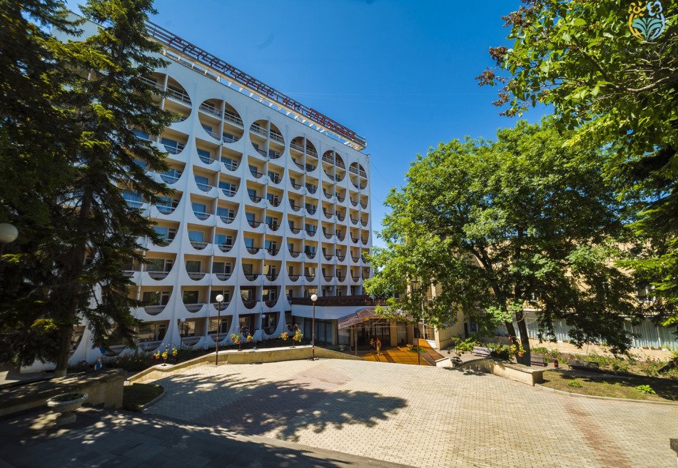 им. Горького