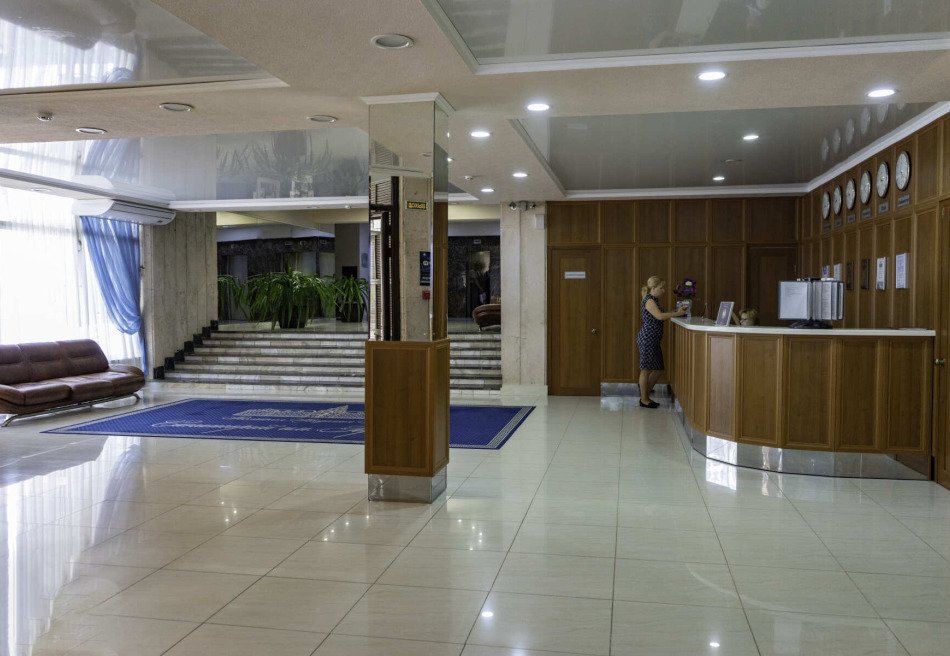 им. Горького