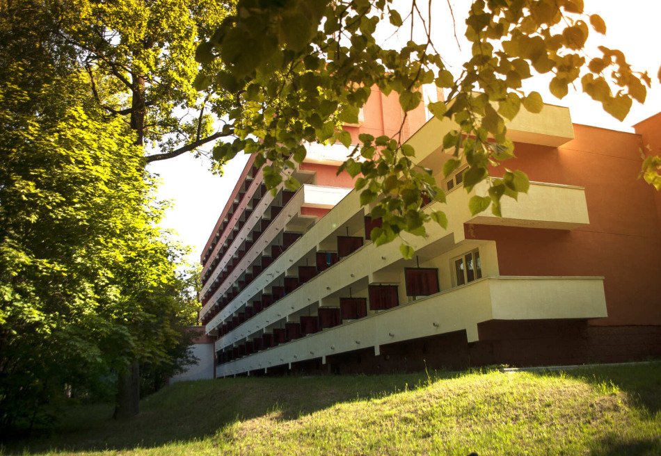 Машиностроитель