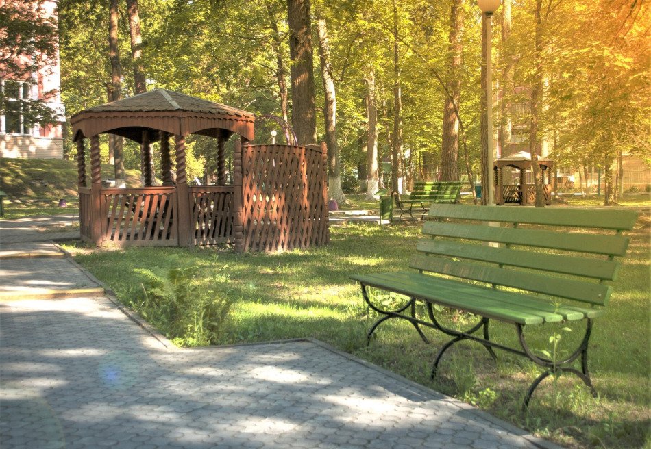 Машиностроитель