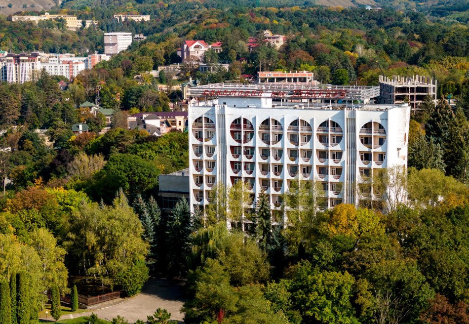 им. Горького